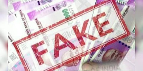 கள்ள நோட்டுகளுடன் வலம் வந்த கல்லூரி மாணவர்கள் - இருவர் கைது