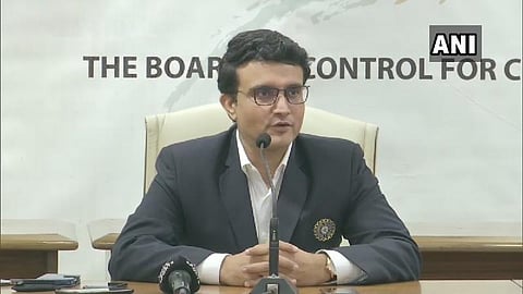 “கோலி முக்கியமானவர்; தோனி சாதனை மன்னன்”- பிசிசிஐ தலைவர் கங்குலி..!