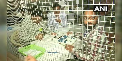 மகாராஷ்ட்ரா, ஹரியானாவில் பாஜக முன்னிலை