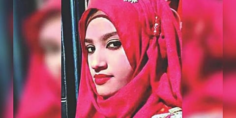 பாலியல் புகார் கூறிய மாணவி எரித்துக் கொல்லப்பட்ட வழக்கு: 16 பேருக்குத் தூக்கு!