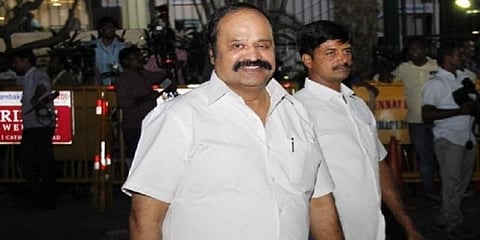 அதிமுகவில் இணைவது எப்போது? - முதல்வரை சந்தித்த புகழேந்தி பதில்