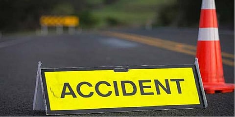 ‘பிகில்’ பார்க்க பைக்கில் சீறிப்பாய்ந்த இளைஞர் - விபத்தில் சிக்கி குழந்தை பலி