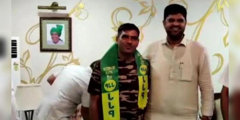 பாஜக ஆட்சி அமைக்க ஆதரவு கொடுப்பதா? ஜேஜேபி-யில் இருந்து விலகிய தேஜ் பகதூர்!