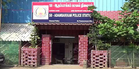 வீட்டில் தனியாக இருந்த சிறுமிக்கு நேர்ந்த சோகம் - சென்னையில் கொடூரம்