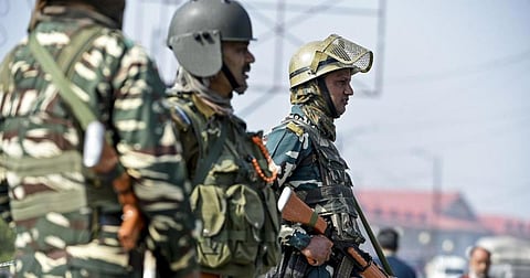 ஜம்மு காஷ்மீரில் 5 தொழிலாளிகள் சுட்டுக்கொலை