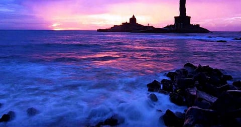 அரபிக்கடலில் வடமேற்காக நகரும் 'மஹா' புயல்