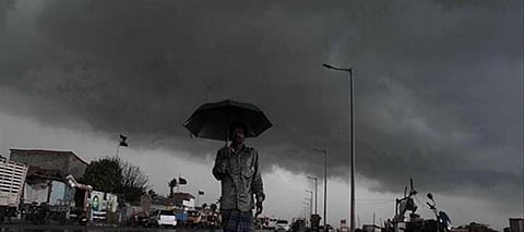 தமிழகத்தில் 14 மாவட்டங்களில் கனமழை பெய்ய வாய்ப்பு