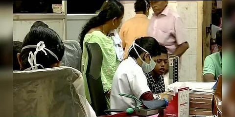 அரசு எச்சரிக்கையையும் மீறி நீடிக்கும் போராட்டம்- மருத்துவர்களின் கோரிக்கைகள்தான் என்ன?