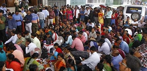 அரசு மருத்துவர்களின் வேலைநிறுத்தம் தற்காலிக வாபஸ்