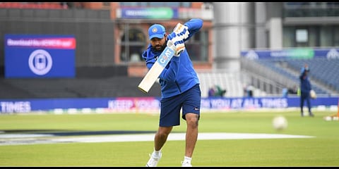 பங்களாதேஷுக்கு எதிரான முதல் டி-20: சாதனைக்கு காத்திருக்கும் ரோகித் சர்மா