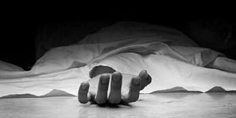 “44 வயது மகனை யார் கவனிப்பார்..?”- வேதனையில் முதியவர் எடுத்த சோக முடிவு..!