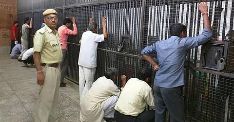 தமிழக சிறைகளில் கைதிகளின் எண்ணிக்கை குறைவு - புள்ளி விவரத்தில் தகவல்