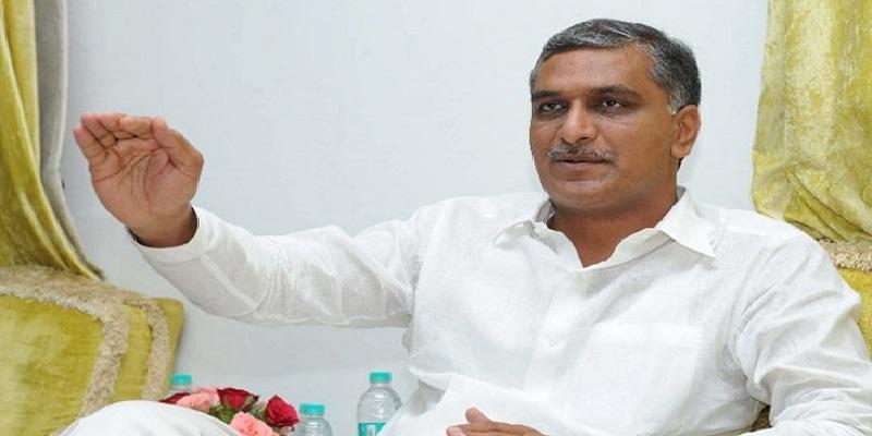 விழாவுக்கு தாமதம்: தனக்குத் தானே அபராதம் விதித்துக்கொண்ட அமைச்சர்