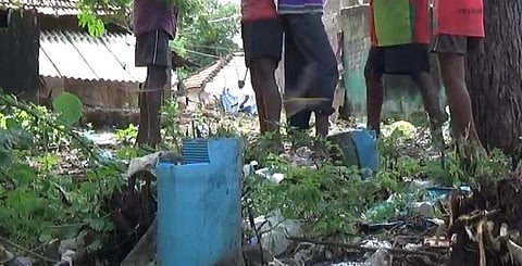 உயிரிழப்பு ஏற்படுவதற்குள் ஆழ்துளை கிணற்றை மூடுங்கள் - கிராம மக்கள் கோரிக்கை