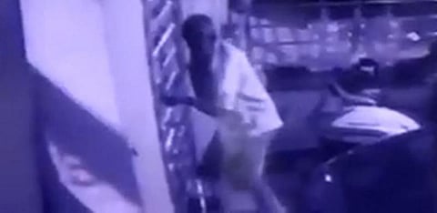 ஒரே பகுதியில் தொடர் கொள்ளைகள் : சிசிடிவி காட்சியிருந்தும் போலீஸார் அலட்சியப்படுத்துவதாக புகார்