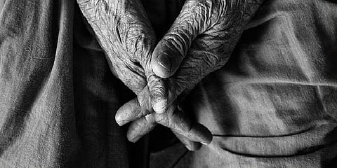 திருவண்ணாமலையில் கொண்டுவிடப்படும் முதியவர்கள்.. கடமை தவறும் பிள்ளைகள்..!