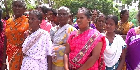 ஸ்டெர்லைட் ஆலையை திறக்க வேண்டும் - கிராம மக்கள் ஆட்சியரிடம் மனு