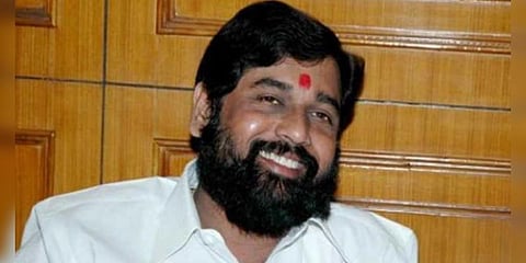 ஏக்நாத் ஷிண்டேவை முதலமைச்சராக முன்னிறுத்தி பதாகை: சிவசேனாவுக்குள் உட்கட்சி பூசல்?