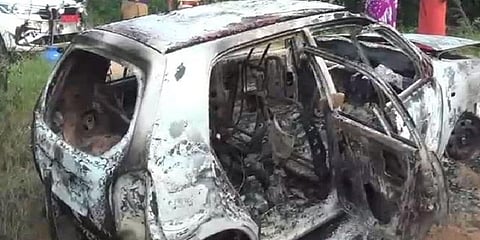 காருக்குள் எரிந்த நிலையில் ஆண் சடலம்: போலீசார் விசாரணை!