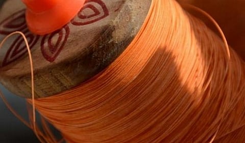 மாஞ்சா நூல் அறுத்து இளைஞர் படுகாயம்