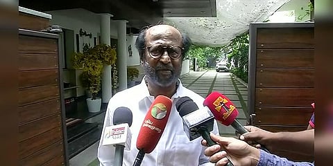 தமிழகத்தில் ஆளுமையான தலைமைக்கு வெற்றிடம் இருக்கிறது: ரஜினிகாந்த்!