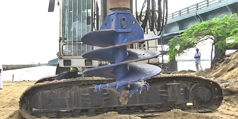 பாம்பனில் புதிய ரயில் பாலம் : பூஜைகளுடன் தொடங்கிய பணிகள்