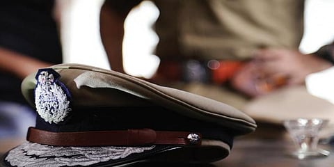 போலீஸ் ஆக ஆசைப்பட்டு கிரிமினல் வேலை செய்த இளைஞர்..!