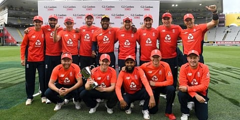 மீண்டும் உலகக் கோப்பை ஸ்டைல் ’டை’: நியூசி.யை சூப்பர் ஓவரில் வென்ற இங்கிலாந்து!