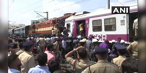 நேருக்கு நேர் வந்த ரயில்கள் மோதி விபத்து