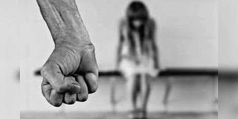 பாலியல் வன்கொடுமை செய்த இளைஞர் - தேர்வு எழுந்த வந்த பெண்ணிற்கு நேர்ந்த கொடூரம்!