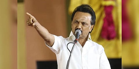 “அதிமுகவினரின் விளம்பர வெறியால் மேலும் ஒரு இளம்பெண் பாதிப்பு” - மு.க.ஸ்டாலின் குற்றச்சாட்டு