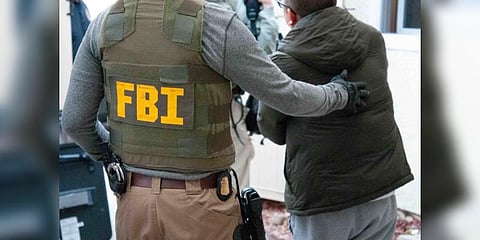 ரூ43 கோடி மதிப்பிலான ஆப்பிள் நிறுவன போலி தயாரிப்பு பொருட்கள் பறிமுதல்