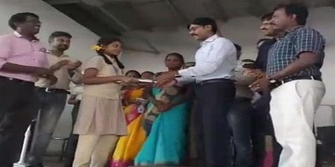 பழைய பிளாஸ்டிக் பொருட்களுக்குப் பரிசு வழங்கும் திட்டம் - திருப்பூர் ஆட்சியர்