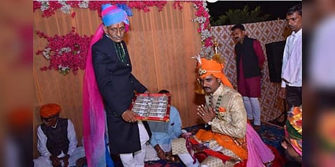 ’’11 லட்சம் வேண்டாம், 11 ரூபாய் போதும்’: வரதட்சணையை மறுத்த பாதுகாப்பு வீரருக்கு குவியும் பாராட்டு!