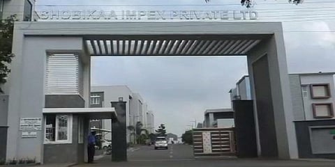 கொசுவலை தயாரிப்பு நிறுவனத்தில் கணக்கில் வராத ரூபாய் 32 கோடி பறிமுதல் - தொடரும் சோதனை