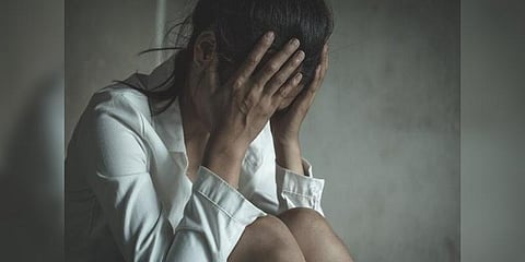 டி.வி.நடிகை பாலியல் வன்கொடுமை: துணை நடிகரை தேடுகிறது போலீஸ்!