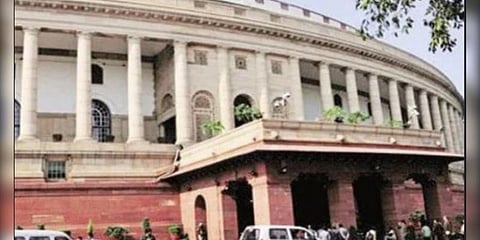 எதிர்க்கட்சிகள் அமளி: மாநிலங்களவை 2 மணி வரை ஒத்திவைப்பு