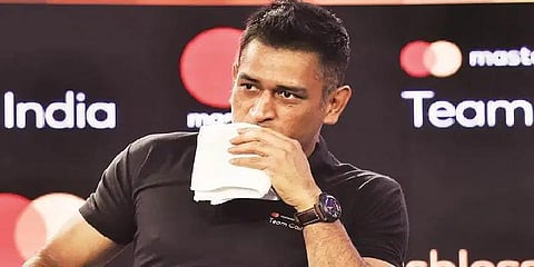 ‘ஜனவரி வரை அந்தக் கேள்வியை கேட்காதீர்கள்’ - மௌனம் கலைத்த தோனி!