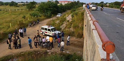 தெலங்கானாவில் அடுத்த அதிர்ச்சி - உயிருடன் எரிக்கப்பட்ட மற்றொரு பெண் சடலம் கண்டெடுப்பு