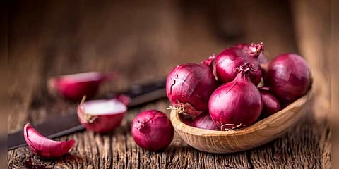 இம்மாத இறுதிக்குள் இந்தியா வரும் 17 ஆயிரம் டன் வெங்காயம்