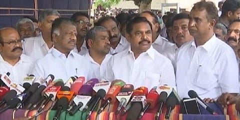 சுவர் இடிந்து இறந்தோரின் குடும்பத்திற்கு ரூ.10 லட்சம் - முதலமைச்சர் அறிவிப்பு