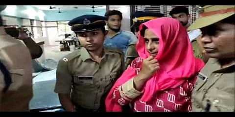 மதுவில் சயனைடு கலந்து கொன்ற வழக்கில் ஜூலி மீண்டும் கைது