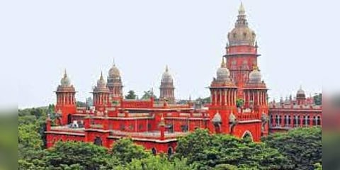 ‘டிச. 5க்குள் திருநங்கைகளை உடல் தகுதிக்கு அனுமதியுங்கள்’ - உயர்நீதிமன்றம் உத்தரவு