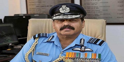 கடற்படை தளத்தில் துப்பாக்கிச்சூடு: உயிர் தப்பினார் இந்திய விமானப்படை தளபதி