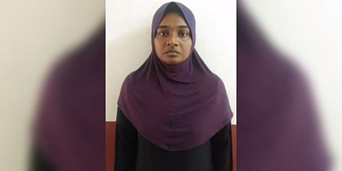 கொதிக்கும் எண்ணெய்யை ஊற்றிய மனைவி : சிகிச்சைப்பலனின்றி கணவர் உயிரிழப்பு