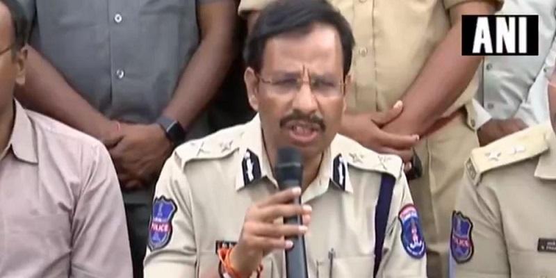 தெலங்கானா என்கவுன்ட்டர் : போலீஸ் மீது வழக்குப்பதிவு செய்யக்கோரி உச்சநீதிமன்றத்தில் மனு