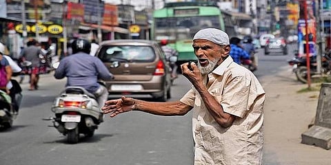 ‘வர்லாம் வர்லாம் வா...’.. 80 வயதிலும் தளராத மனம்.... யார் இந்த சுல்தான் தாத்தா..!