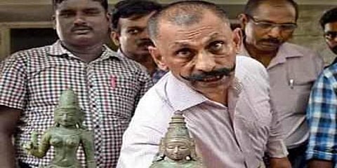 ஒரு வாரத்தில் ஆவணங்களை ஒப்படைக்க வேண்டும் - பொன் மாணிக்கவேலுக்கு உச்சநீதிமன்றம் ஆணை