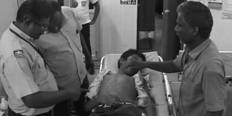 குறுக்கே வந்த நாய்.. கவிழ்ந்த ஆட்டோ : பள்ளிச் சிறுவன் பரிதாப உயிரிழப்பு