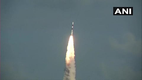 சாதனை படைக்கும் பிஎஸ்எல்வி ! அரைசதம் அடித்த இஸ்ரோ..!